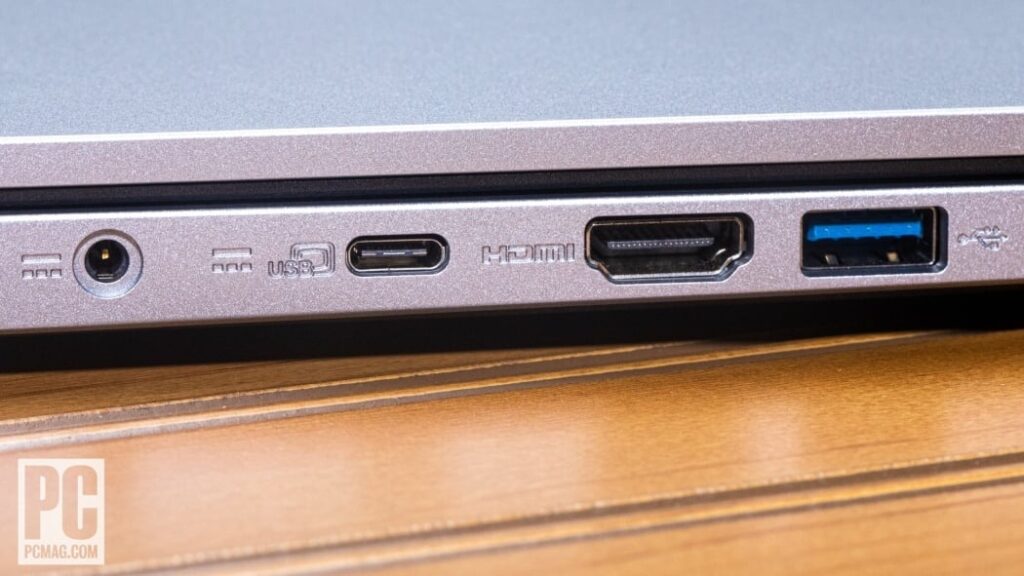 Acer Aspire 3 laptop ports on left and right sides)